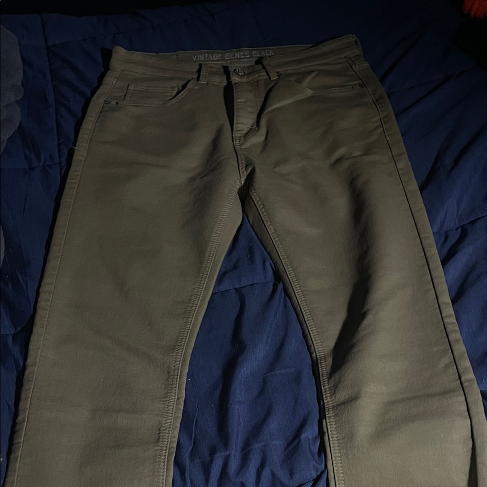 Classic Olive Men's Relaxed Jeans